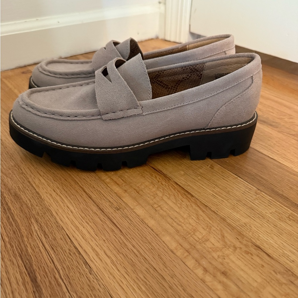 Stylish Gray Women's Loafers
